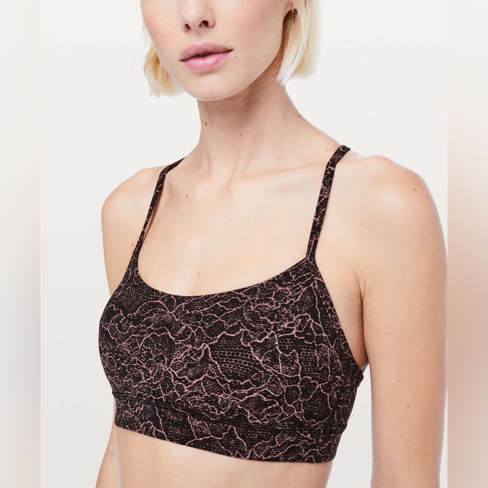 Women’s Lululemon Flow Y Sports Bra Nulu Lacescape Spanish Rose Black 2 Floral